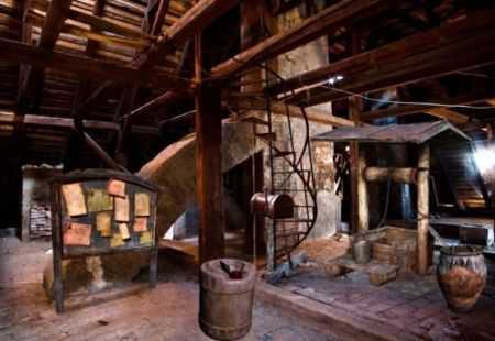 �ӳ���帴�ű���Vintage Village House